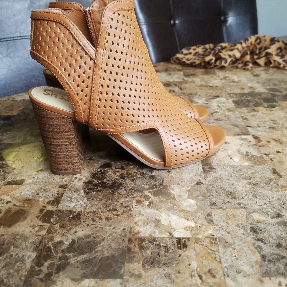 Circus by Sam Edelman Emerson Open Toe Booties